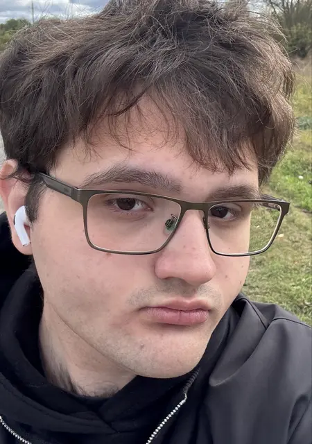 Я Igor, 19, из Курска, ищу знакомство для постоянных отношений