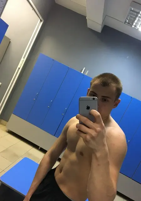 Виталий из Петрозаводска, ищу на сайте знакомства на одну ночь