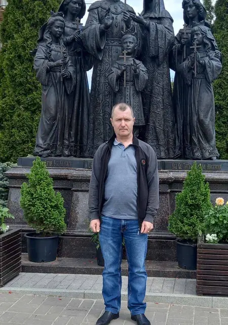 Я Роман, 46, из Нижнего Новгорода, ищу знакомства на одну ночь