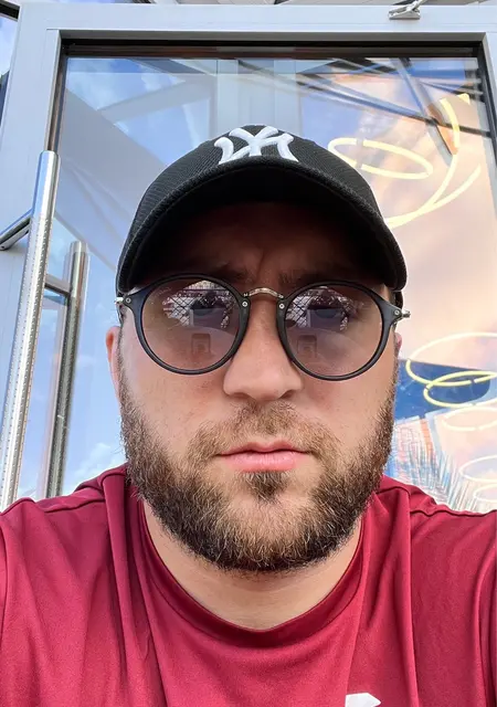 Шамиль из Каспийска, ищу на сайте общение