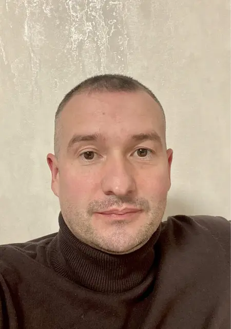 Антон из Альметьевска, ищу на сайте постоянные отношения