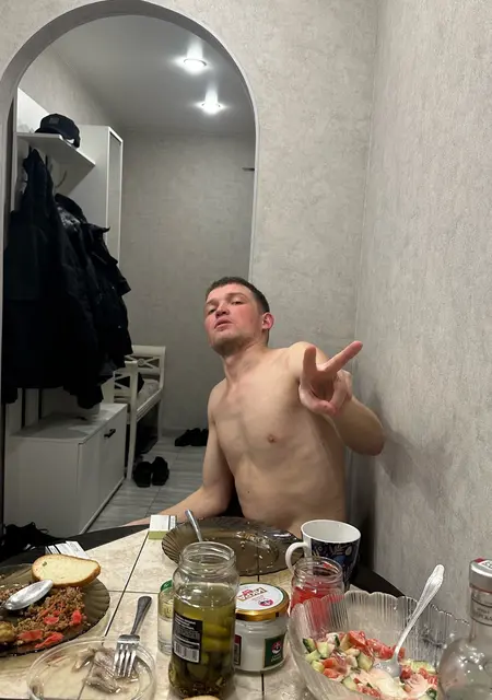 Я Dima, 26, из Астрахани, ищу знакомства на одну ночь
