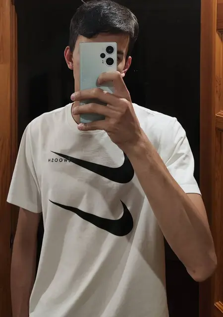 Я Александр, 19, из Сочи, ищу знакомства без обязательств