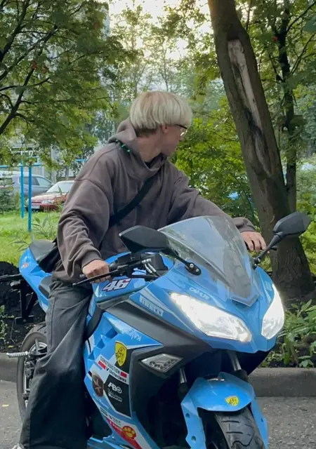 Я Леха, 18, из Вологды, ищу знакомства на одну ночь