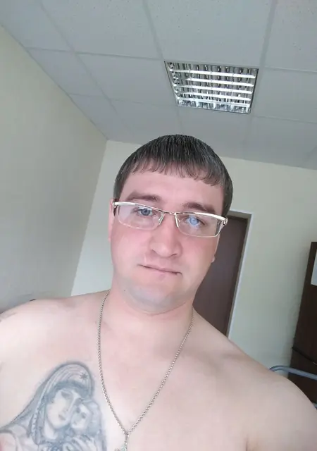 Игорь из Нового Уренгоя, мне 38, познакомлюсь на одну ночь