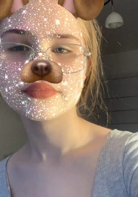 Я Карина, 20, из Тамбова, ищу знакомство для общения