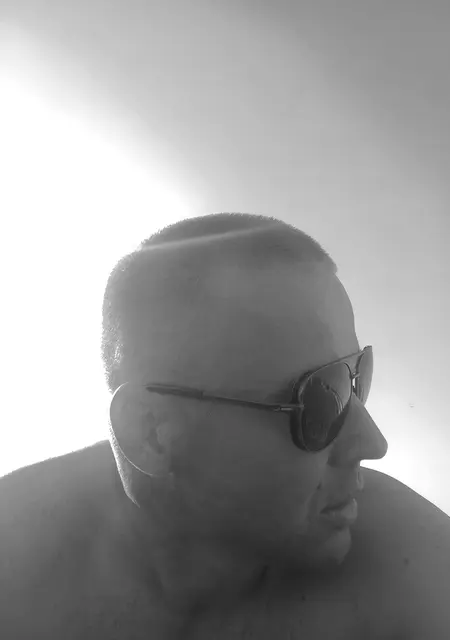 Я Vladimir, 40, из Симферополя, ищу знакомство для дружбы