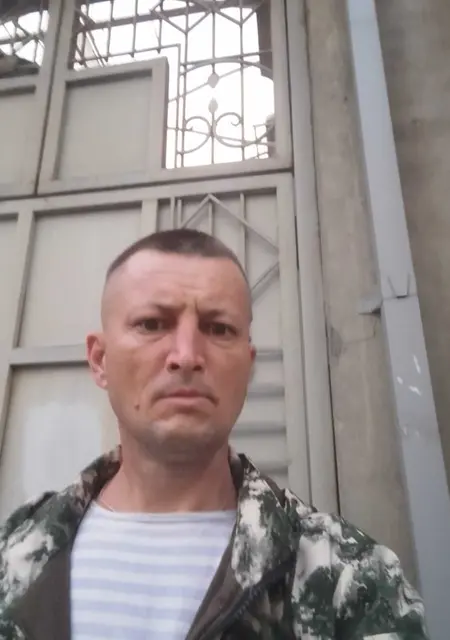 Никита из Владикавказа, мне 46, познакомлюсь для приятного времяпровождения