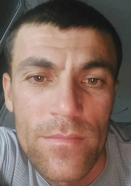 Анвар из Майкопа, ищу на сайте приятное времяпровождение