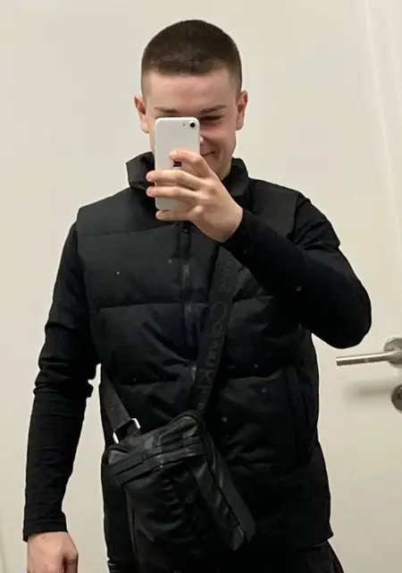 Денис из Ростова-на-Дону, ищу на сайте общение