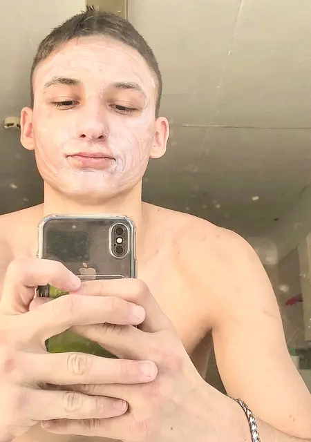 Иван из Кирова, ищу на сайте постоянные отношения