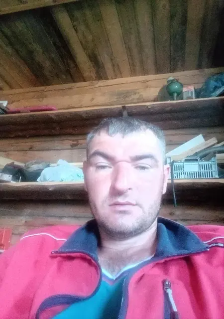 Максим из Улан-Удэ, ищу на сайте знакомства на одну ночь