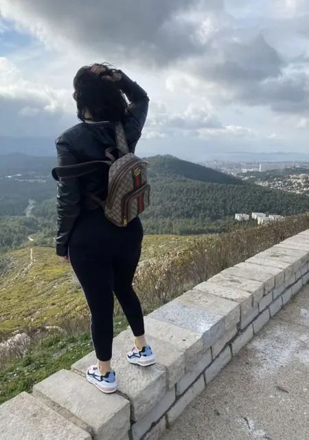 Angie из Парижа, мне 26, познакомлюсь