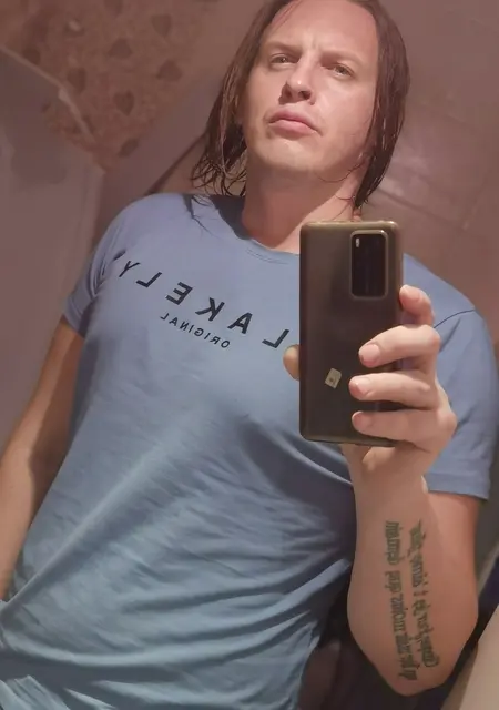 Фома из Севастополя, ищу на сайте знакомства на одну ночь