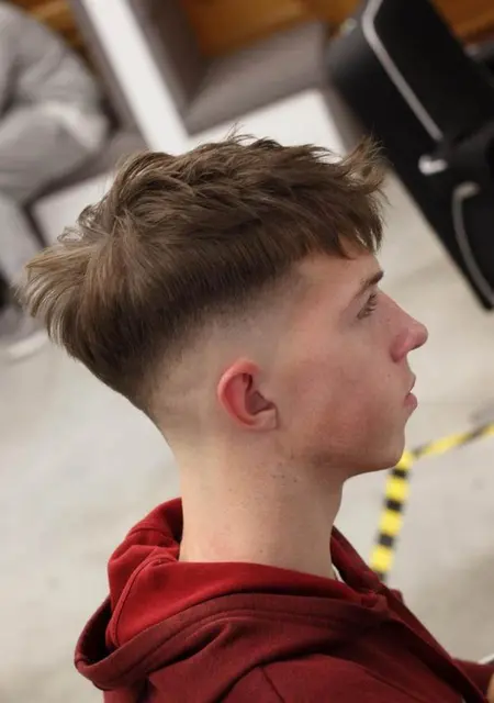 Я Стив, 20, из Новочеркасска, ищу знакомства на одну ночь