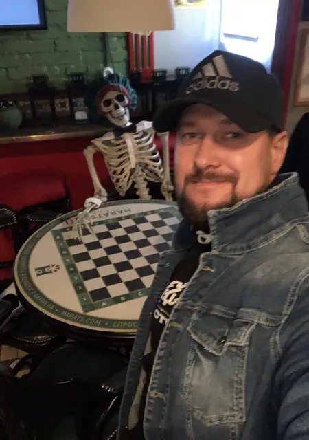 Денис из Орла, мне 41, познакомлюсь на одну ночь