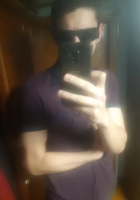 Максим из Озерска, ищу на сайте знакомства без обязательств