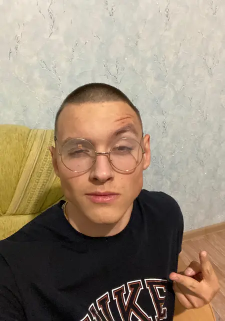 Я Никита, 19, знакомлюсь без обязательств в Каменске-Уральском