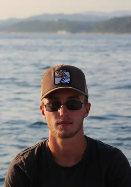 Роман из Санкт-Петербурга, ищу на сайте знакомства без обязательств