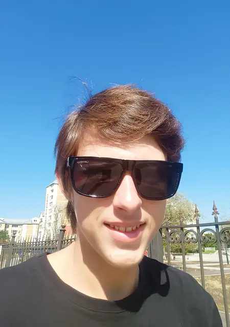 Виталий из Краснодара, мне 21, познакомлюсь на одну ночь