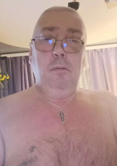 Иван из Губахи, мне 53, познакомлюсь без обязательств