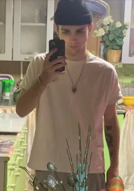 Владимир из Надыма, мне 19, познакомлюсь для приятного времяпровождения