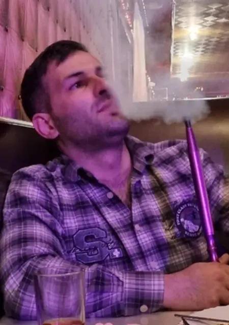 Я Хулиган, 34, из Домодедова, ищу знакомство для приятного времяпровождения