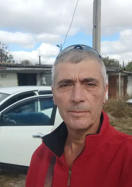 Андрей из Керчи, мне 59, познакомлюсь для приятного времяпровождения