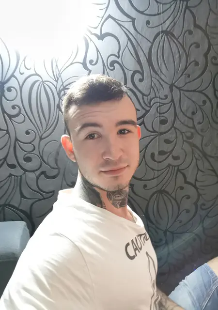 Я Илья, 29, из Новосибирска, ищу знакомство для постоянных отношений