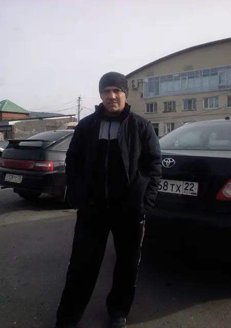 Иван из Бийска, мне 42, познакомлюсь на одну ночь