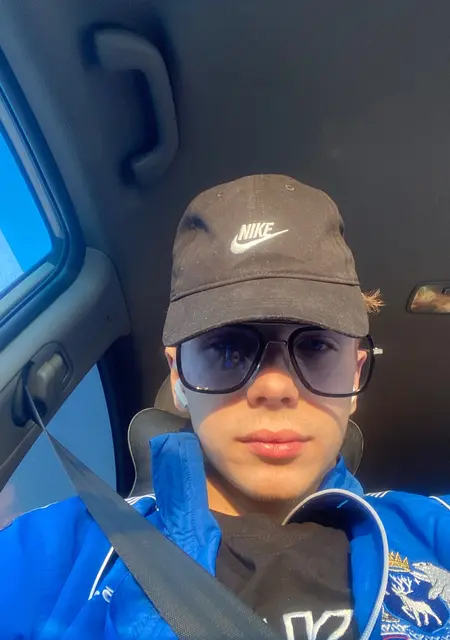 Сергей из Тюмени, мне 20, познакомлюсь на одну ночь