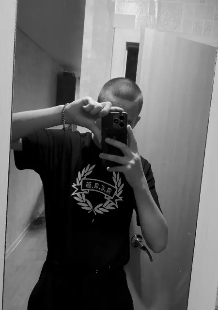 Кирилл из Екатеринбурга, мне 20, познакомлюсь на одну ночь