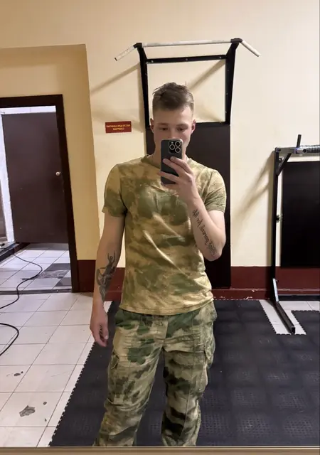 Vladislav из Красноярска, ищу на сайте знакомства на одну ночь