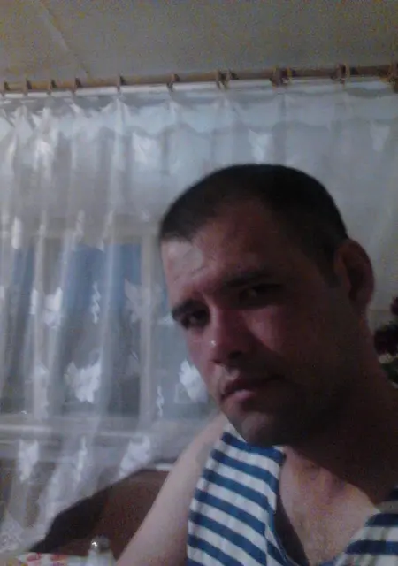 Я Иван, 42, из Оренбурга, ищу знакомства без обязательств