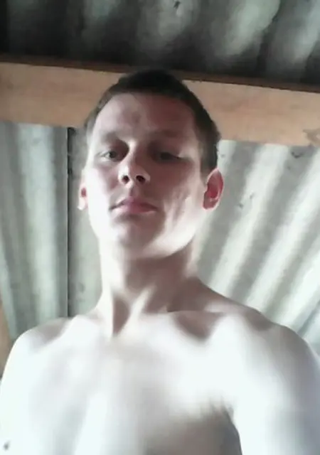 Я Ромы, 29, из Уссурийска, ищу знакомства без обязательств