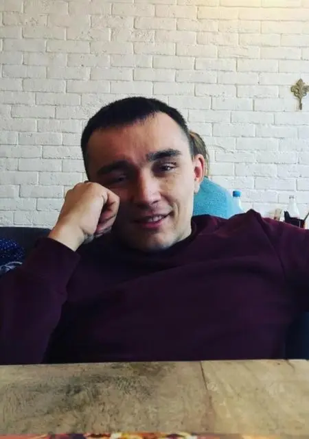 Я Артур, 25, знакомлюсь для постоянных отношений в Одинцово