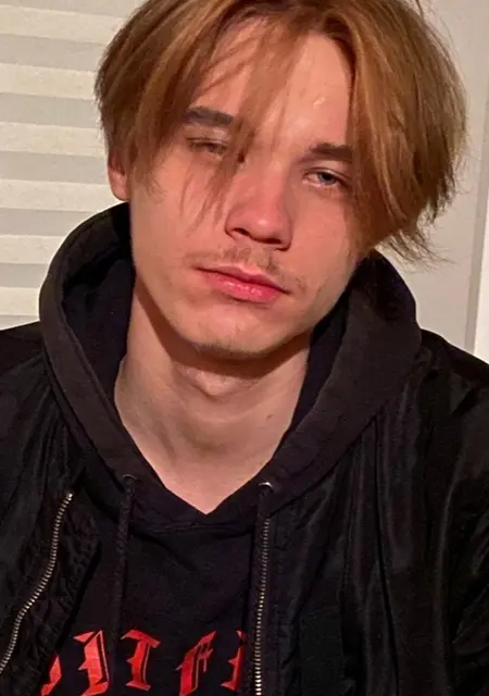 Михаил из Балакова, ищу на сайте знакомства без обязательств