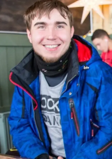 Я Александр, 28, знакомлюсь без обязательств в Томске