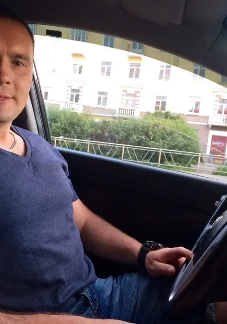 Я Андрей, 40, из Архангельска, ищу знакомства без обязательств