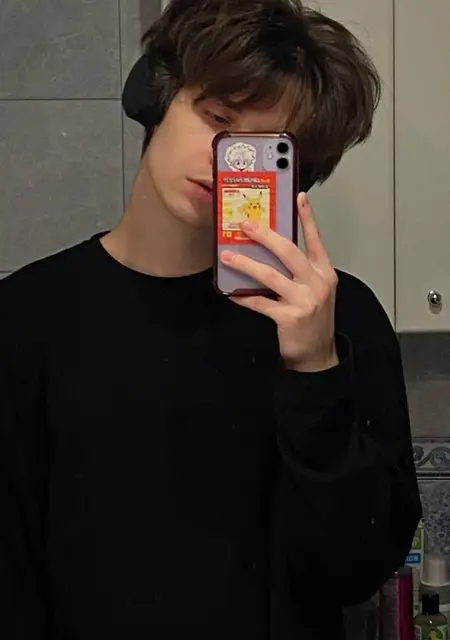 Я Hell, 23, из Березников, ищу знакомства без обязательств