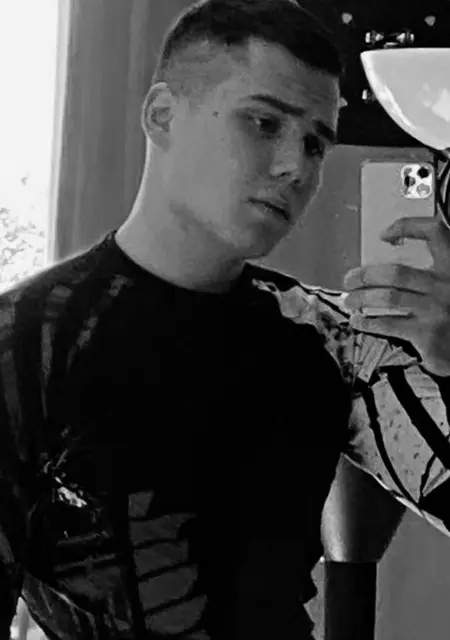 Я Глебан, 21, из Улан-Удэ, ищу знакомство для общения