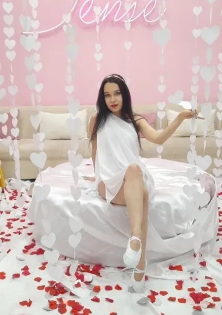 Милана из Выборга, мне 19, познакомлюсь для вирта