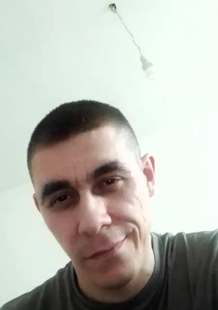 Я Иван Холостя, 39, из Александрова, ищу знакомства без обязательств