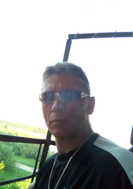 Sergei из Великого Новгорода, мне 50, познакомлюсь на одну ночь