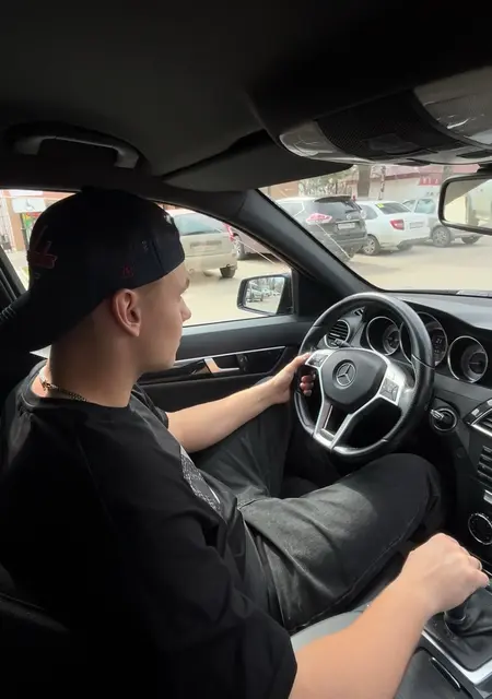 Я Александр, 27, знакомлюсь без обязательств в Москве