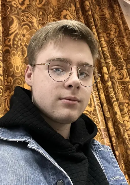 Я Владислав, 18, знакомлюсь без обязательств в Пензе