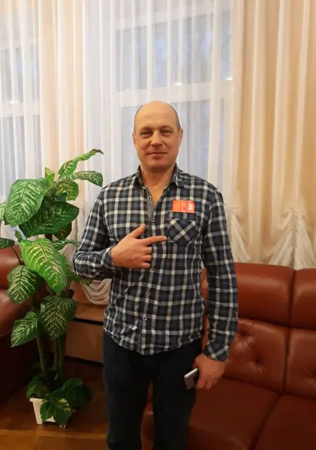 Sash из Минска, мне 55, познакомлюсь на одну ночь