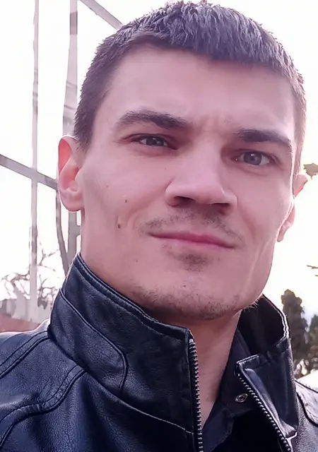 Igor из Ялты, мне 32, познакомлюсь на одну ночь