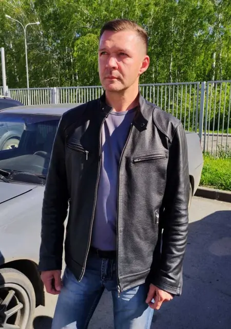 Александр из Тюмени, мне 45, познакомлюсь на одну ночь