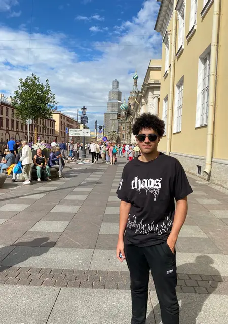 Я Omar, 21, из Пскова, ищу знакомства на одну ночь